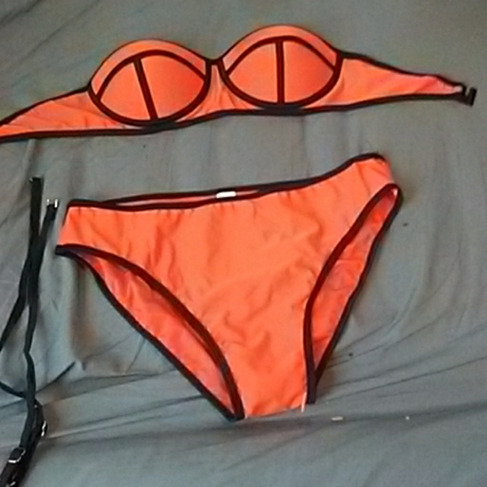 Women's bathing suit